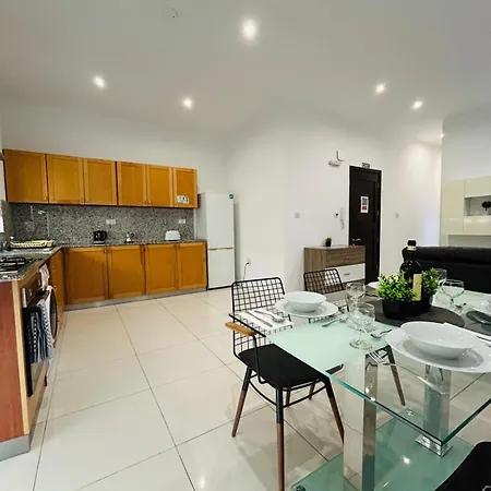 Tjs 1 Apartment Gzira